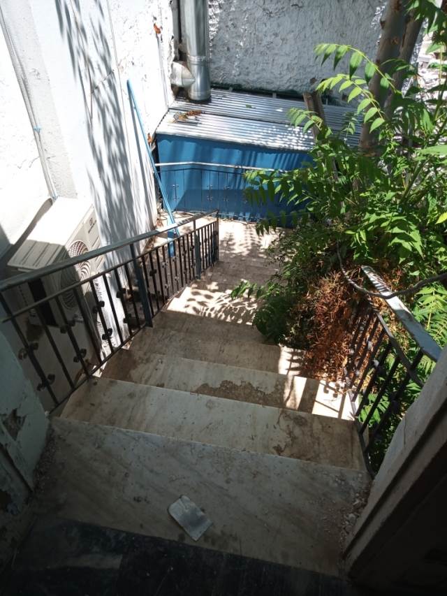 (For Sale) Residential Floor Apartment || Athens North/Nea Ionia - 94 Sq.m, 90.000€ 
